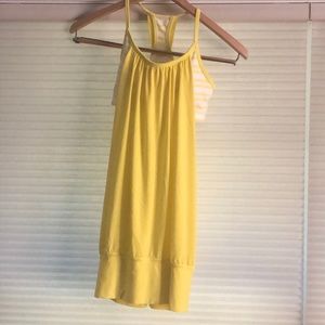 Lululemon workout tank with attached bra